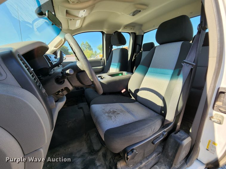 image for item MK9121 2008 Chevrolet Silverado 1500  Ext. Cab pickup truck