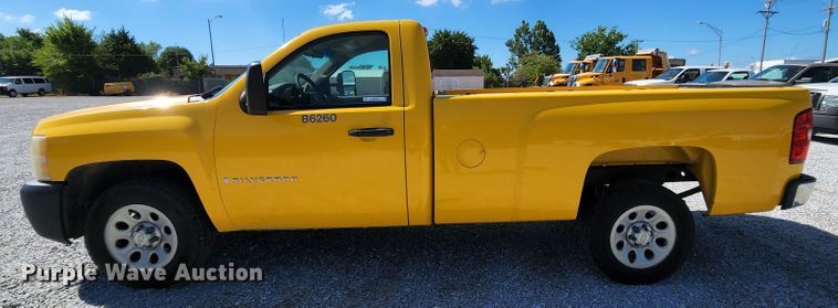 image for item MK9122 2007 Chevrolet Silverado 1500  pickup truck