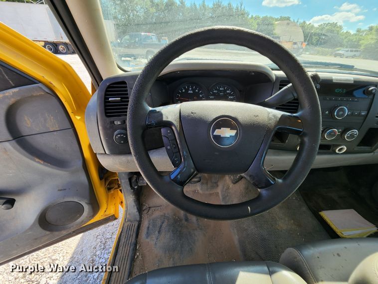image for item MK9122 2007 Chevrolet Silverado 1500  pickup truck