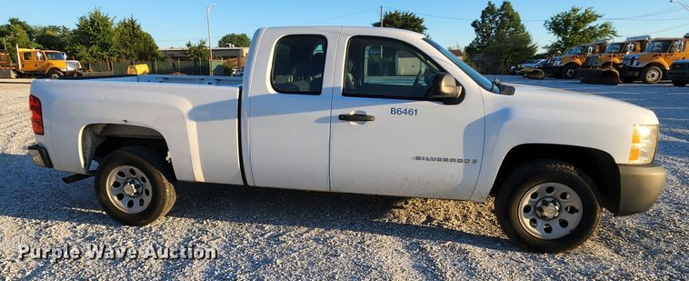 image for item MK9124 2008 Chevrolet Silverado 1500  Ext. Cab pickup truck