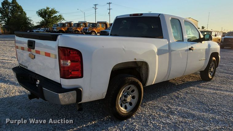 image for item MK9124 2008 Chevrolet Silverado 1500  Ext. Cab pickup truck