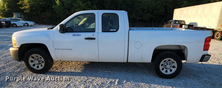 image for item MK9124 2008 Chevrolet Silverado 1500  Ext. Cab pickup truck