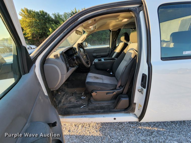 image for item MK9124 2008 Chevrolet Silverado 1500  Ext. Cab pickup truck