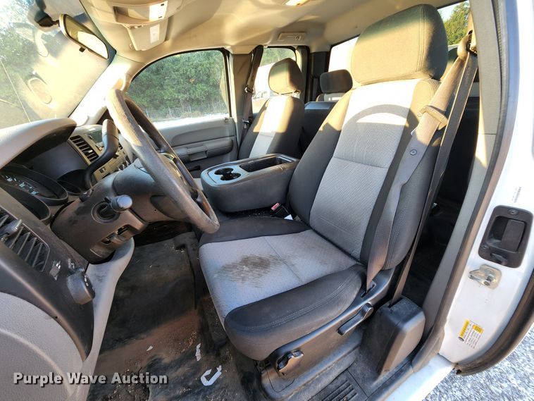 image for item MK9124 2008 Chevrolet Silverado 1500  Ext. Cab pickup truck