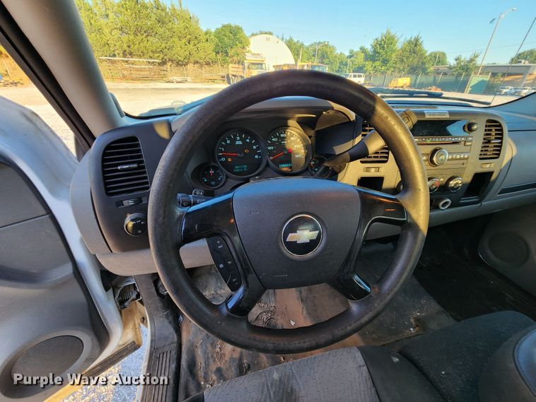 image for item MK9124 2008 Chevrolet Silverado 1500  Ext. Cab pickup truck