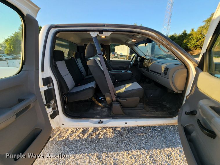 image for item MK9124 2008 Chevrolet Silverado 1500  Ext. Cab pickup truck