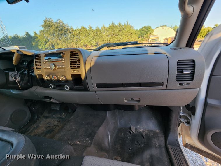 image for item MK9124 2008 Chevrolet Silverado 1500  Ext. Cab pickup truck