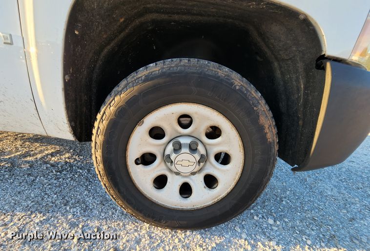 image for item MK9124 2008 Chevrolet Silverado 1500  Ext. Cab pickup truck
