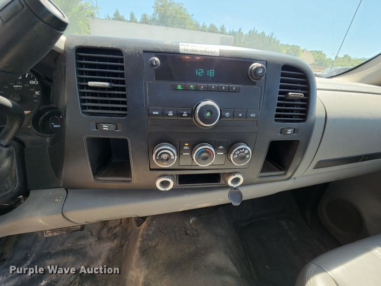image for item MK9128 2007 Chevrolet Silverado 1500  pickup truck