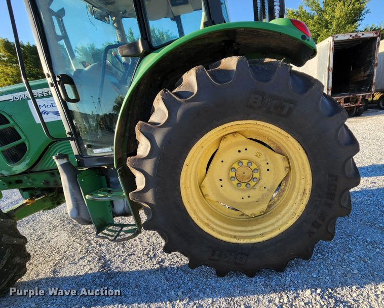 image for item MK9132 2007 John Deere 6415 MFWD tractor