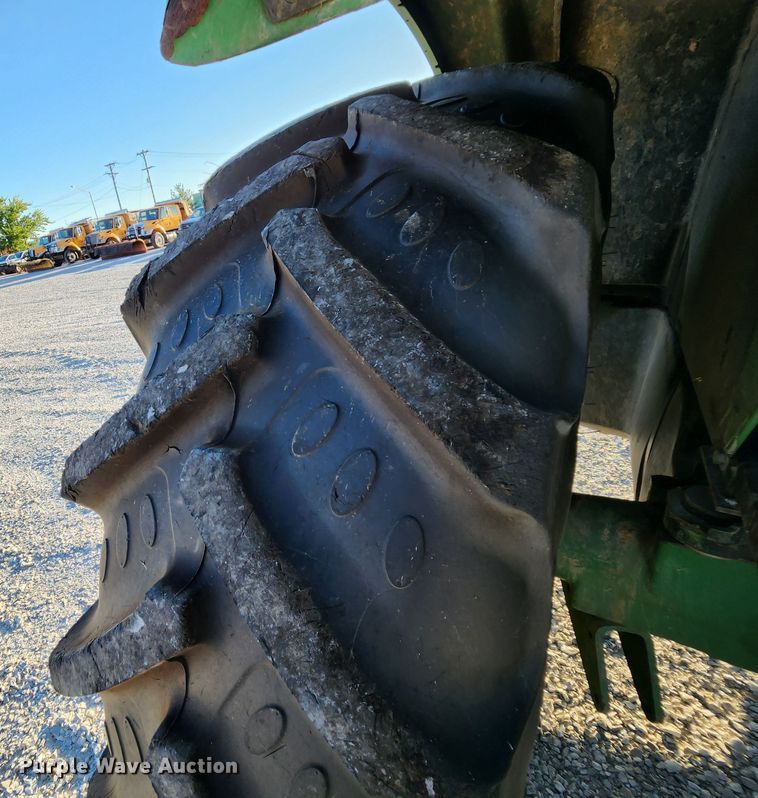 image for item MK9132 2007 John Deere 6415 MFWD tractor