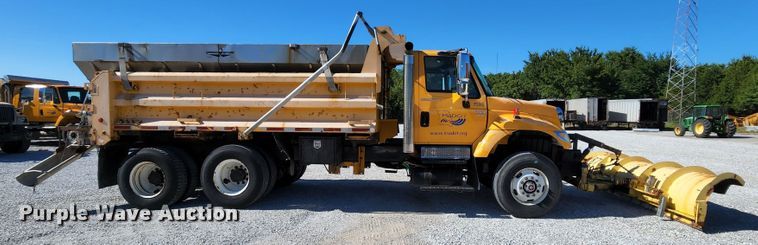 image for item MK9133 2006 International 7400  dump truck