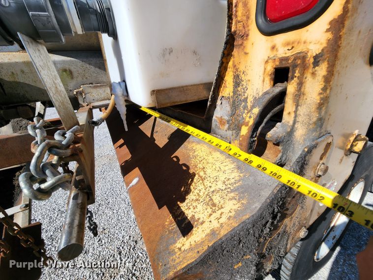 image for item MK9133 2006 International 7400  dump truck