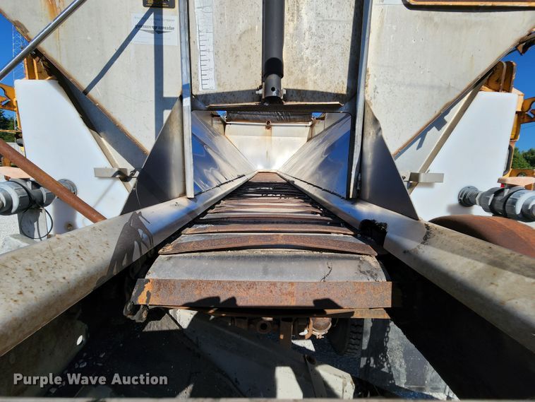 image for item MK9133 2006 International 7400  dump truck