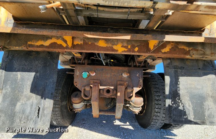 image for item MK9133 2006 International 7400  dump truck