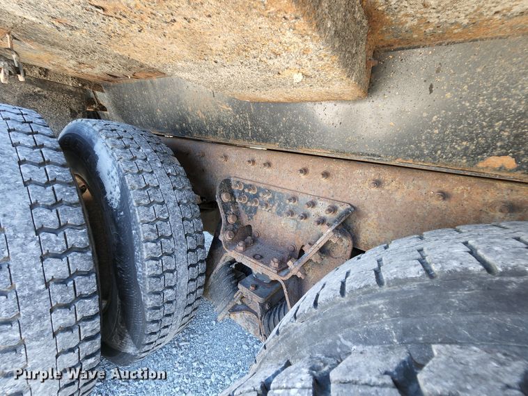 image for item MK9133 2006 International 7400  dump truck