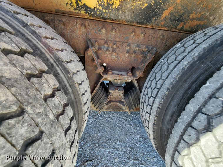 image for item MK9133 2006 International 7400  dump truck