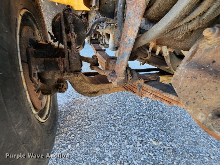 image for item MK9133 2006 International 7400  dump truck