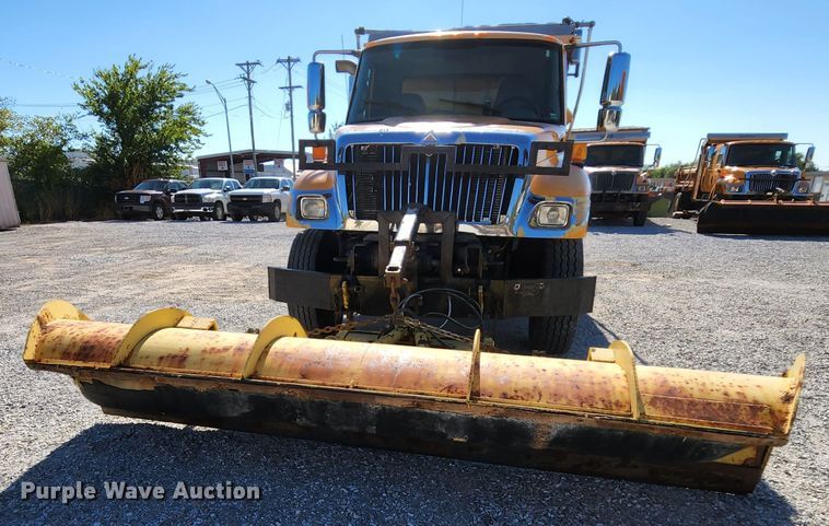 image for item MK9133 2006 International 7400  dump truck