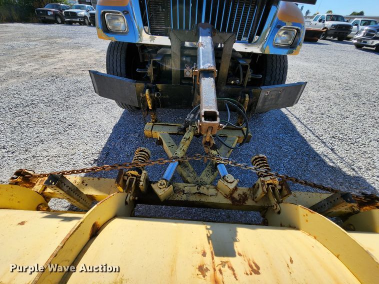 image for item MK9133 2006 International 7400  dump truck