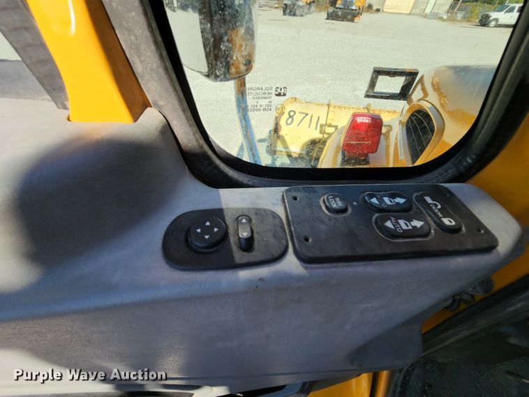 image for item MK9133 2006 International 7400  dump truck