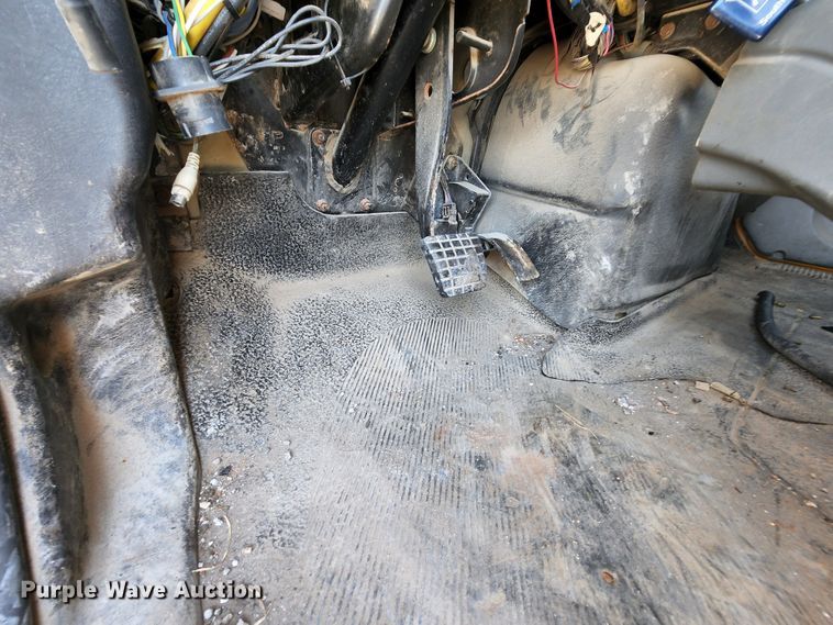 image for item MK9133 2006 International 7400  dump truck