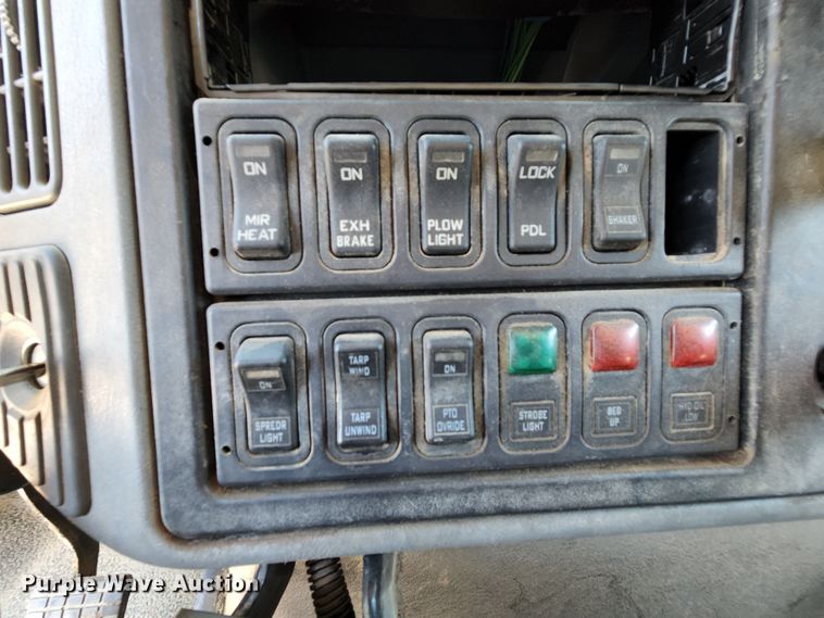 image for item MK9133 2006 International 7400  dump truck