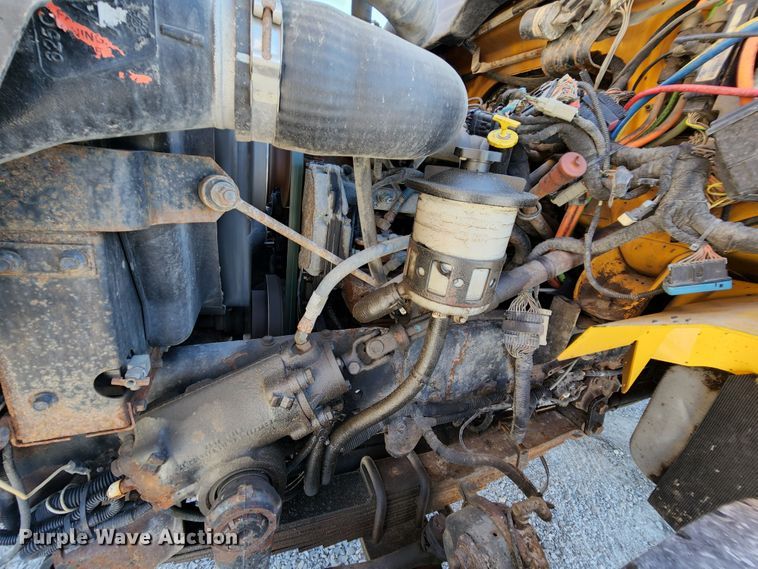 image for item MK9133 2006 International 7400  dump truck