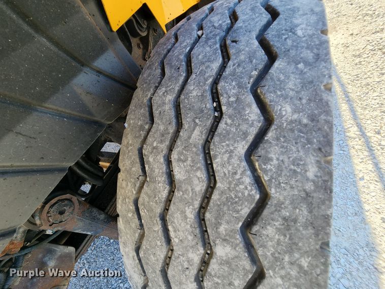 image for item MK9133 2006 International 7400  dump truck