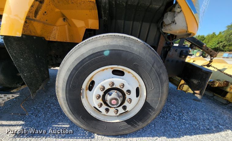 image for item MK9133 2006 International 7400  dump truck