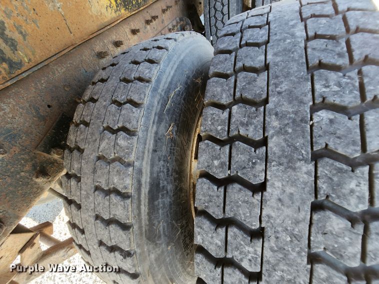 image for item MK9133 2006 International 7400  dump truck