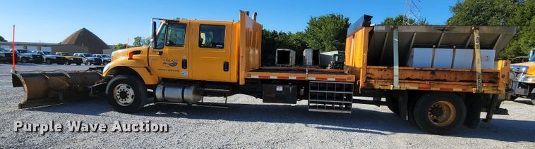 image for item MK9134 2006 International 7400  Crew Cab dump truck