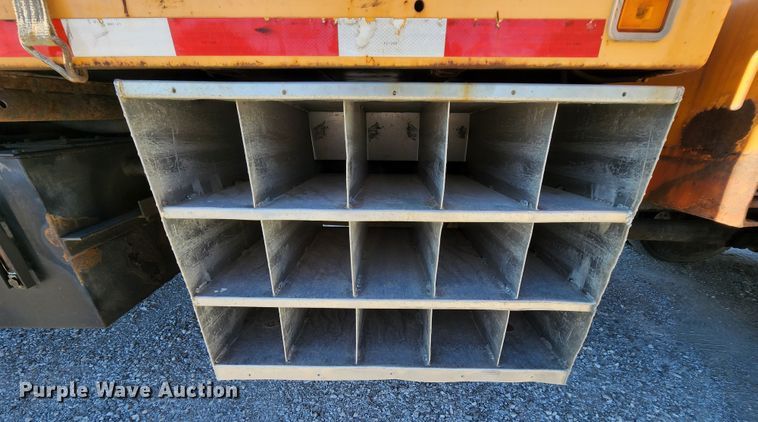 image for item MK9134 2006 International 7400  Crew Cab dump truck