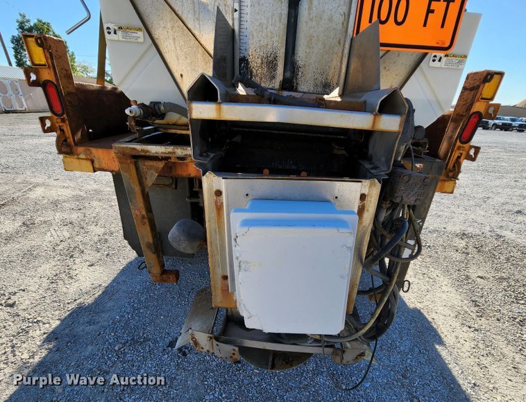 image for item MK9134 2006 International 7400  Crew Cab dump truck