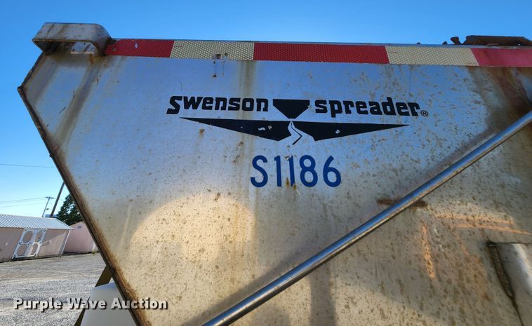 image for item MK9134 2006 International 7400  Crew Cab dump truck