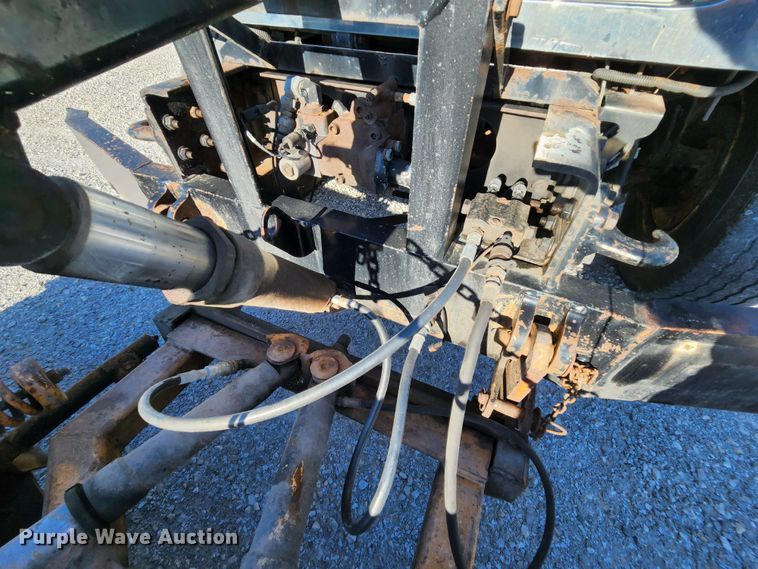 image for item MK9134 2006 International 7400  Crew Cab dump truck