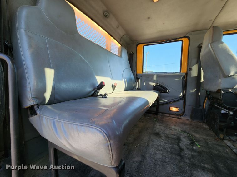 image for item MK9134 2006 International 7400  Crew Cab dump truck