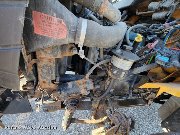 image for item MK9134 2006 International 7400  Crew Cab dump truck