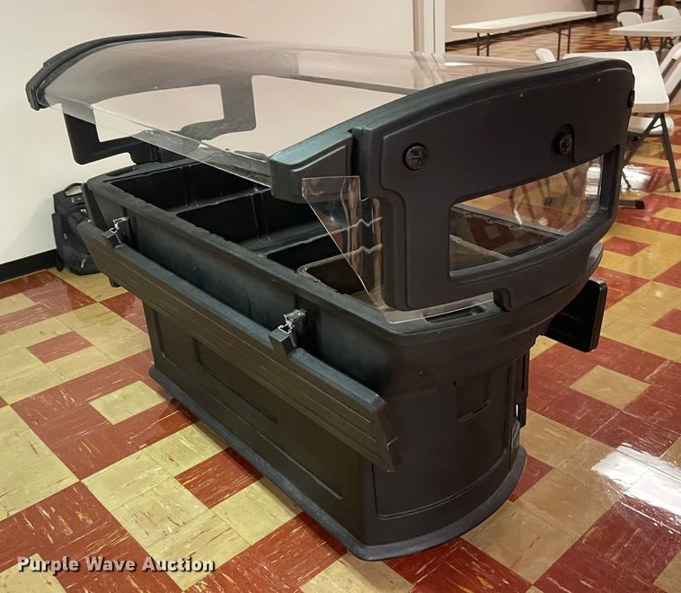 image for item MU9044 Salad bar