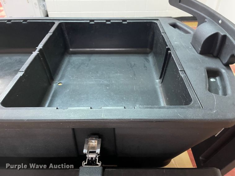 image for item MU9044 Salad bar