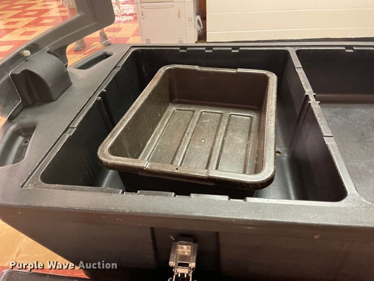 image for item MU9044 Salad bar