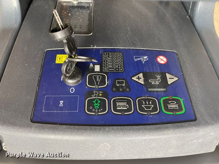 image for item MU9046 Advance REV Adfinity 20R  floor scrubber