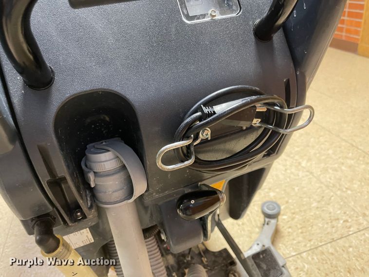 image for item MU9046 Advance REV Adfinity 20R  floor scrubber