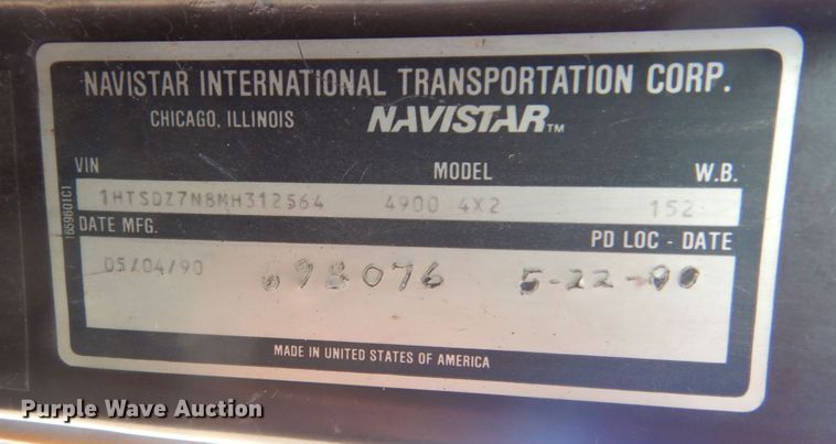 image for item MX9989 1991 International 4900  truck cab and chassis