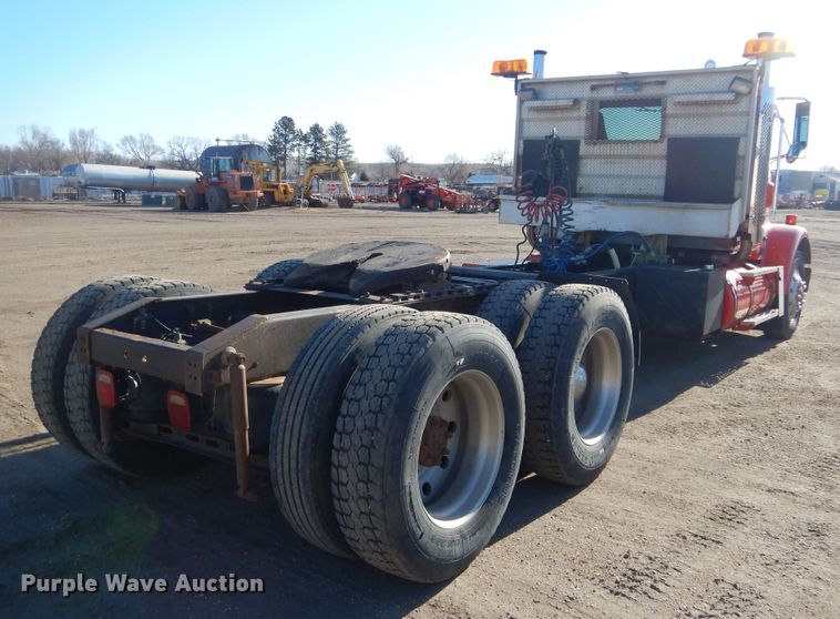 image for item MX9991 1989 International 9300  semi truck