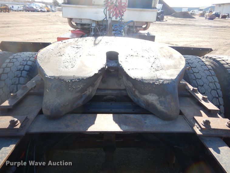 image for item MX9991 1989 International 9300  semi truck