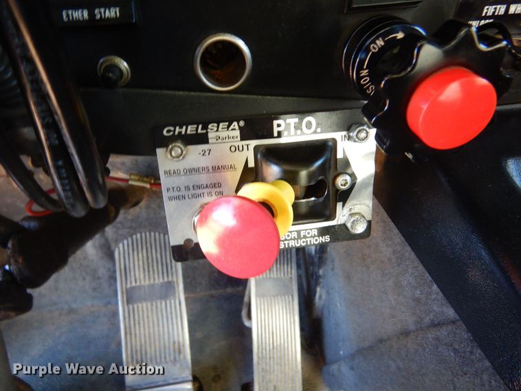 image for item MX9991 1989 International 9300  semi truck