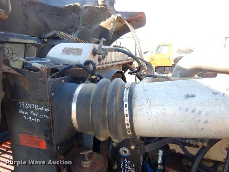 image for item MX9991 1989 International 9300  semi truck