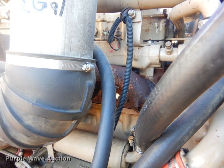 image for item MX9991 1989 International 9300  semi truck