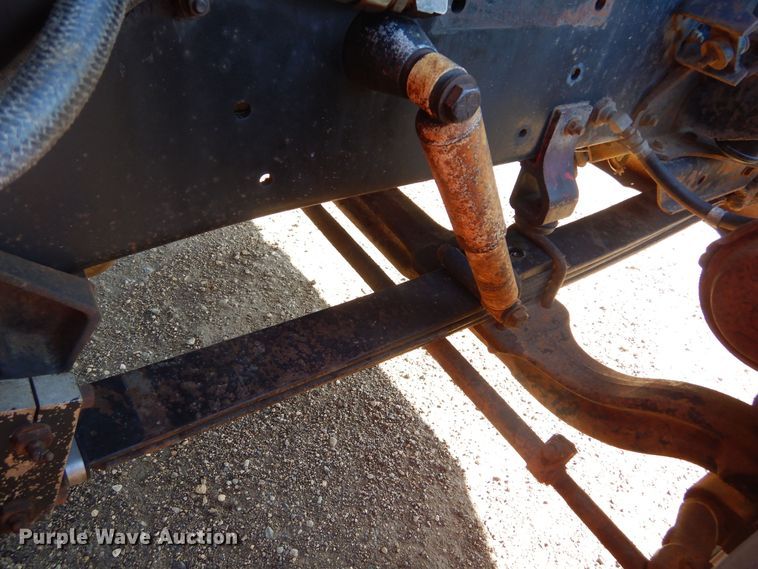 image for item MX9991 1989 International 9300  semi truck